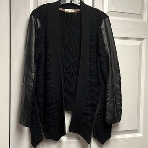 Buckle black sweater M/L W/faux leather